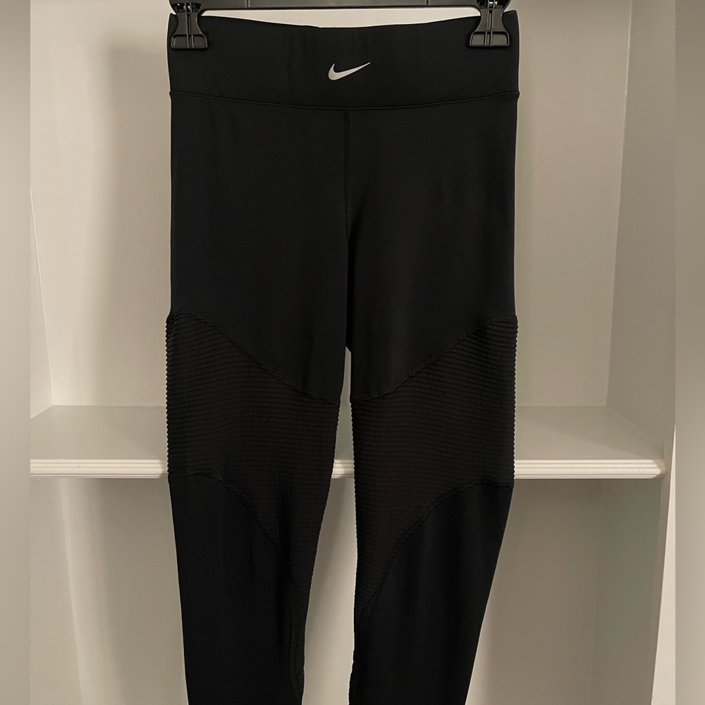 Brand new never worn high rise black Nike leggings